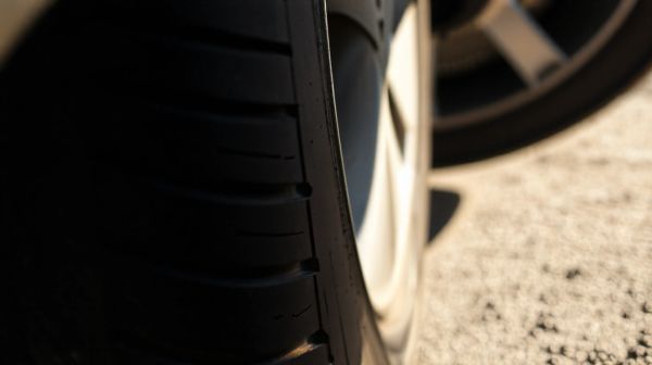 Les clés pour maîtriser les dimensions des pneus automobiles