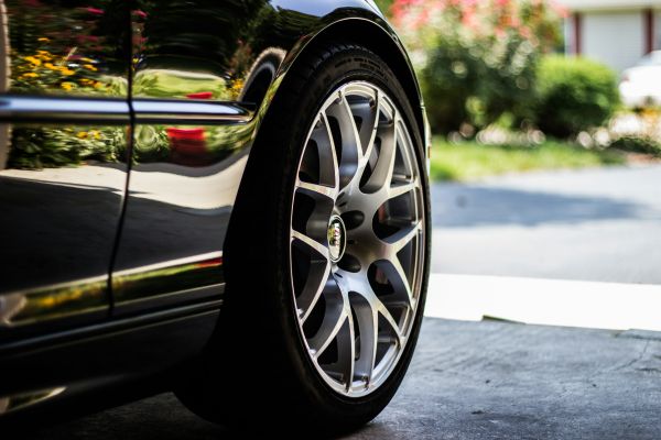 Les clés pour maîtriser les dimensions des pneus automobiles
